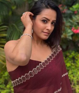 Actress Anita Hassanandani HD Photos and Wallpapers October 2025