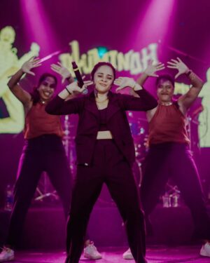 Anju Joseph Instagram - Having fun on stage!!! AnjuJosephLive♥️💃

Pics by @sonnet._.vijaya
