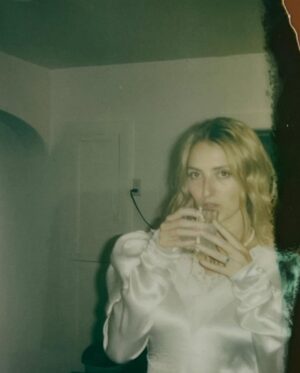 Anna Collins Instagram - 🥰💘