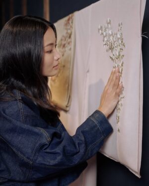 Anna Sawai Instagram - One of the special guests at Tuesday’s #DiorFall25 by @MariaGraziaChiuri collection unveiling, see some snapshots from Dior ambassador @AnnaSawai’s time spent in Kyoto, where she alternated the calm taking of tea with exploring the city and uncovering its reputation as a repository for traditional Japanese savoir-faire, culminating in perfecting her @DiorBeauty look in time to take her front-row seat at the show.  
@Anna_Miyoshi