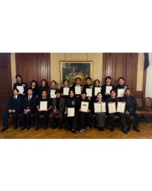 Anna Yamada Instagram - 第48回日本アカデミー賞
優秀助演女優賞、新人俳優賞を受賞しました。
ふたつの素晴らしい作品にこんなにも素敵な場所に連れて来ていただきました。
お世話になっている人たちに感謝の気持ちを伝えられて嬉しかったです。
ありがとうございました☺️
#正体　
#ゴールデンカムイ