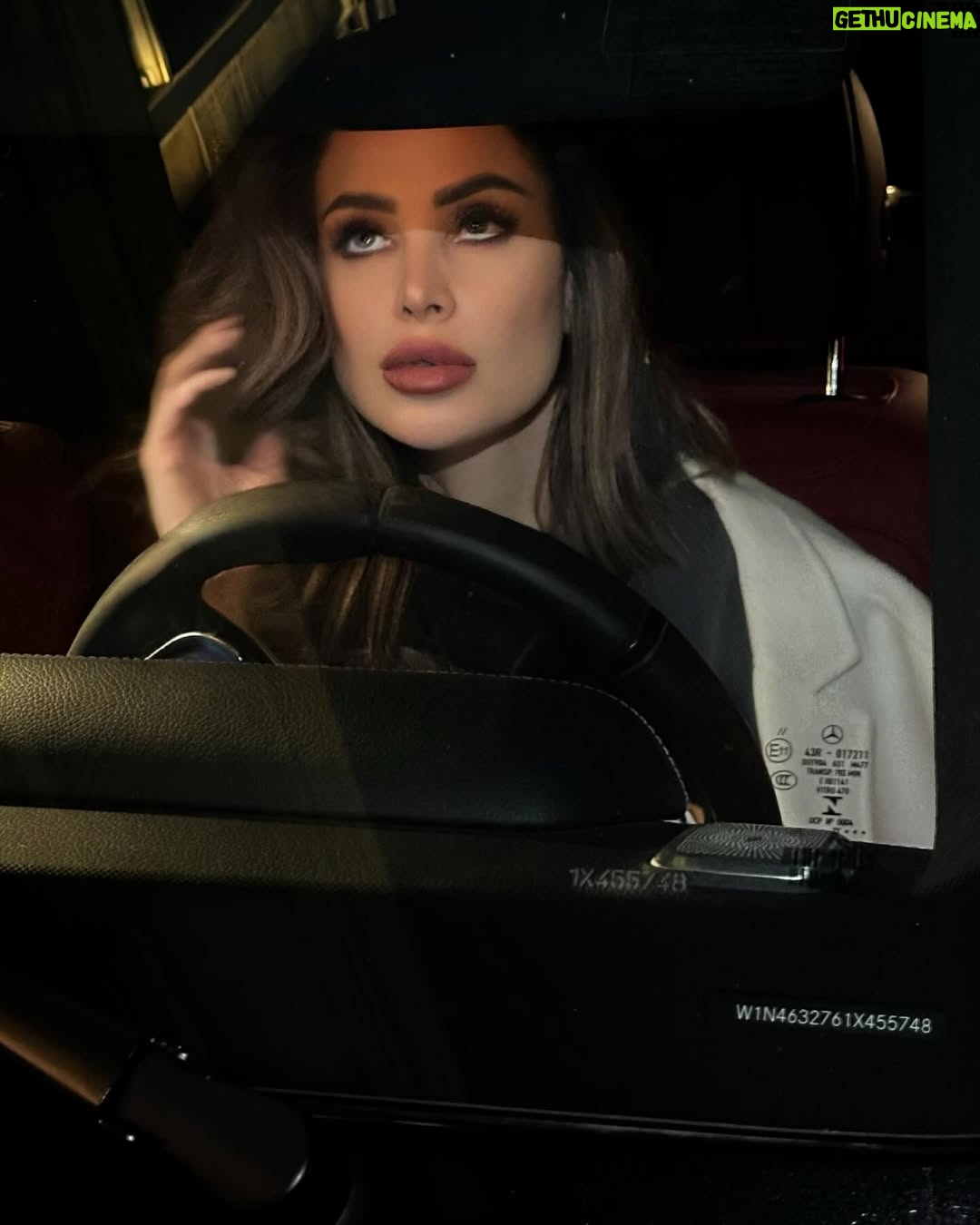 Annabella Hilal - 67.9K Likes - & we are off to another adventure ✈️ 🌏
In @aninebing via @etoilelaboutique
Shoes @bornoutsideitaly
Hair & makeup @laloge_uae