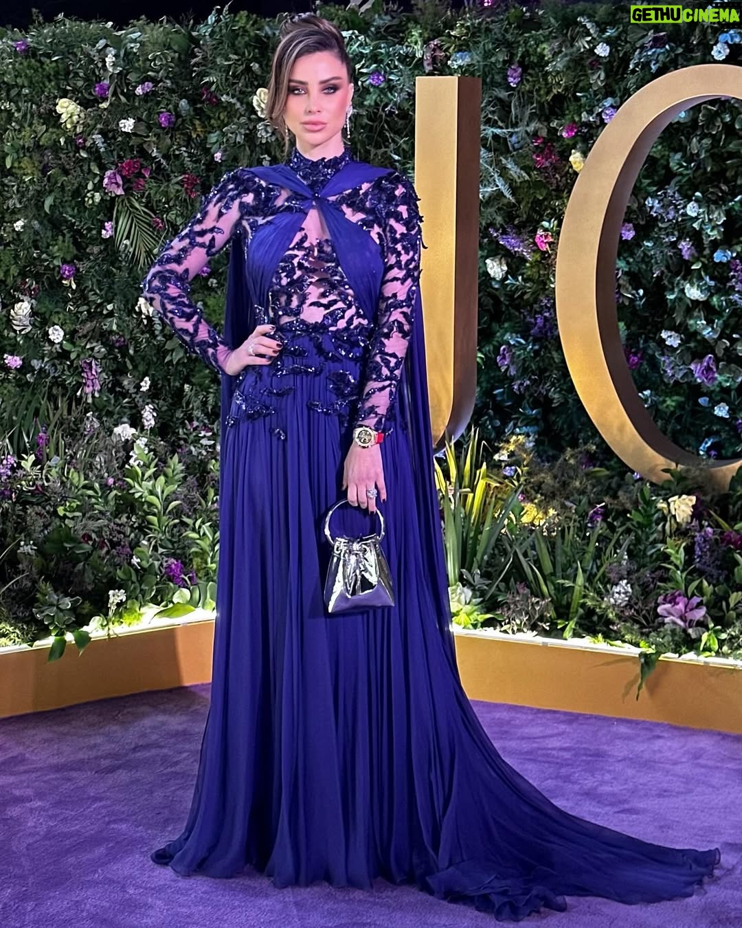 Annabella Hilal - 11.5K Likes - Award season could not have started any better 💫
@joyawards - every year this experience gets better and better, thank you for having me ❤️
& thank you to the amazing @zuhairmuradprivate @zuhairmuradofficial for this incredible dress, you are a true artist ❤️
Watch @hublot @hublotmea
Jewelry @lustro_md
Bag @jimmychoo
Shoes @lesilla
Hair @ebtssam_hair
Makeup @darinmakeup_artist
📷 @nano1oo
Management @hharabia