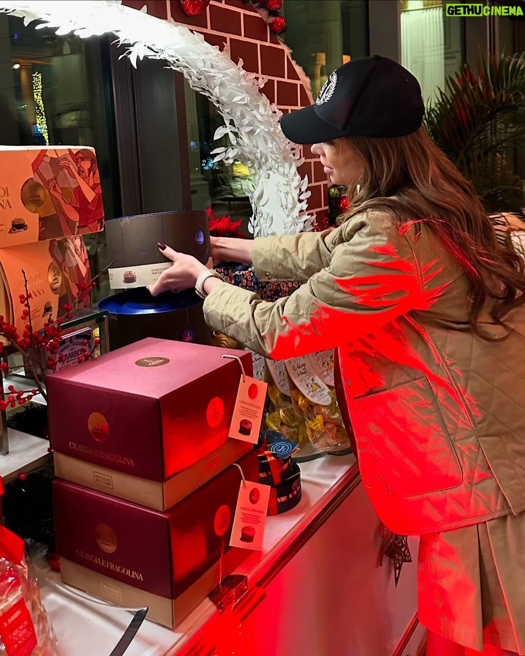Annabella Hilal - 70.7K Likes - F1- What an experience 🏎️ 🌪️
In @sportyandrich via @etoilelaboutique
Hair & makeup @laloge_uae
Watch @hublotmea @hublot
@visitabudhabi @visitabudhabiar @yasisland @f1