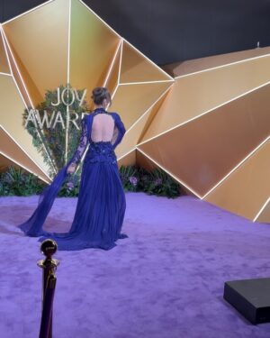 Annabella Hilal Instagram - Award season could not have started any better 💫 

@joyawards - every year this experience gets better and better, thank you for having me ❤️

& thank you to the amazing @zuhairmuradprivate @zuhairmuradofficial for this incredible dress, you are a true artist ❤️

Watch @hublot @hublotmea 

Jewelry @lustro_md 

Bag @jimmychoo 

Shoes @lesilla 

Hair @ebtssam_hair 

Makeup @darinmakeup_artist 

📷 @nano1oo 

Management @hharabia