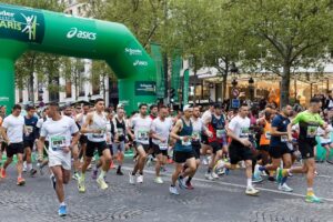 Anne Hidalgo Instagram - Depuis ce matin, vous êtes plus de 56 000 coureuses et coureurs dans nos rues pour le Marathon de Paris !

Bravo à toutes et à tous !

📸 Henri Garat/Ville de Paris
