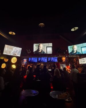 Annie Ilonzeh Instagram - We screened the pilot here back in 2017. It’s become our spot for so many @swatcbs watch parties. 📺🎉

Last night, we packed the same place with our cast, crew, writers, PAs, and friends to watch what could be one of our last episodes together. 

This show gave us so much. Grateful for the memories, laughs, good times, and good pizza. 🎸🍕🎬🖤

#SWATFam #RocknPies #20Squad #RollSWAT