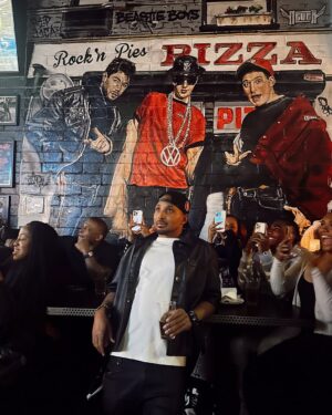 Annie Ilonzeh Instagram - We screened the pilot here back in 2017. It’s become our spot for so many @swatcbs watch parties. 📺🎉

Last night, we packed the same place with our cast, crew, writers, PAs, and friends to watch what could be one of our last episodes together. 

This show gave us so much. Grateful for the memories, laughs, good times, and good pizza. 🎸🍕🎬🖤

#SWATFam #RocknPies #20Squad #RollSWAT
