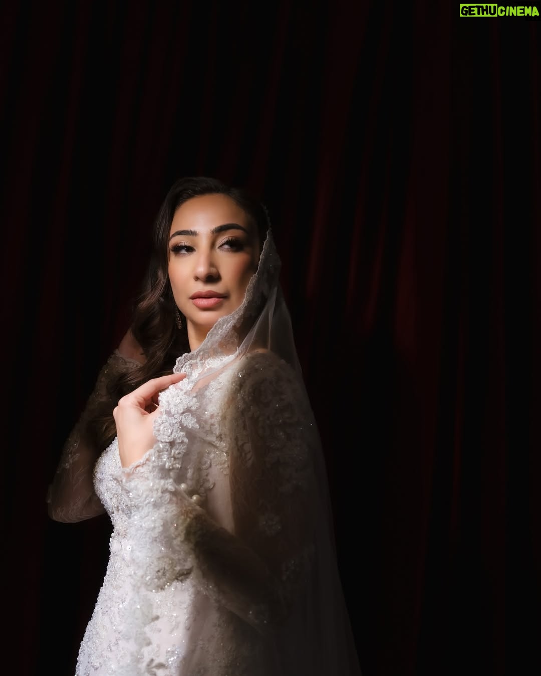 Anoushey Ashraf - 16.6K Likes - @anousheyashraf & Shahab 🖤✨ // A night in @perapalacehotel Istanbul Turkey.