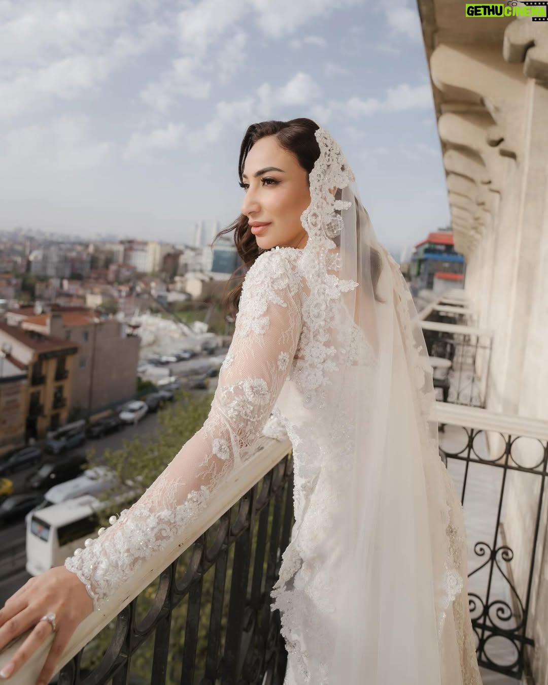 Anoushey Ashraf - 5.3K Likes - 🤍🩷🤍It was a Persian reception but we felt the Brigerton vibes 🤍 🩷🤍
Thank you for making me look so different and yet as beautiful as ever!! Brilliant makeup/hair by @anna_simsek
@efodesignofficial in you two I found not just the best wedding planners but also a family in istanbul. I love your attention to detail, the dedication and integrity you work with and admire how you pulled it all off in 3 weeks!!!
@pictroizzah : I’m waiting on our TikTok reel! But you and @yashaattique are angels. Hardworking and making these pictures look more like paintings. Love you!!!
Sorry for the spam guys! Won’t stop for the next few weeks I think!!!!
#valima #reception #iran #pakistan #karachi #london #istanbul #turkey #sheygotbae