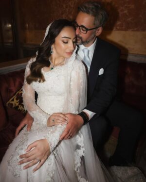Anoushey Ashraf Instagram - 🤍🩷🤍It was a Persian reception but we felt the Brigerton vibes 🤍 🩷🤍

 Thank you for making me look so different and yet as beautiful as ever!! Brilliant makeup/hair by @anna_simsek 

@efodesignofficial in you two I found not just the best wedding planners but also a family in istanbul. I love your attention to detail, the dedication and integrity you work with and admire how you pulled it all off in 3 weeks!!! 

@pictroizzah : I’m waiting on our TikTok reel! But you and @yashaattique are angels. Hardworking and making these pictures look more like paintings. Love you!!! 

Sorry for the spam guys! Won’t stop for the next few weeks I think!!!! 

#valima #reception #iran #pakistan #karachi #london #istanbul #turkey #sheygotbae
