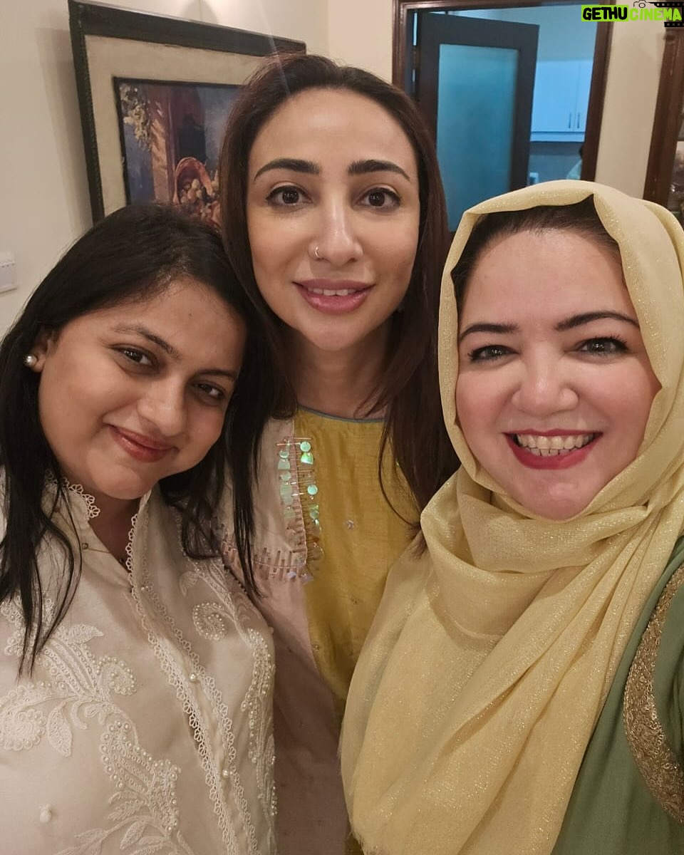 Anoushey Ashraf - 3.4K Likes - A lil bit of Feb/March and April ♥️
#instamood
1. Always ruining my TikTok’s but I secretly love it.
2. Goat’s milk soaps are my new thanggg 🧼
3. Yummy in my tummy!
4. Hey Mr Dj!
5. Breathe, relax and be grateful 🧘♀️
6. Selfie
7. Ambani Khatoon 💰 💰
8. Ammarriiiii
9. Golden Girls
10. Iftars and suhoors
11. Eid with mum and Dad 😍
12. Birds of a Feather 🪶
13. Always on wait
14. English springer spaniel cow 🐄
15. What is this boy?
16. Roger!! 🐶
17. Eid Mubarak 🌙
18. Roger again
19. Family ♥️
20. Friends like family!