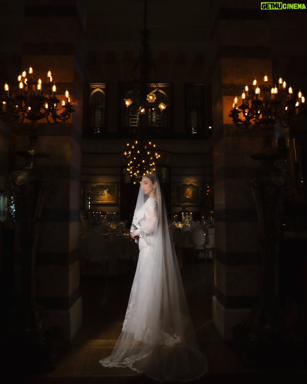 Anoushey Ashraf - 16.6K Likes - @anousheyashraf & Shahab 🖤✨ // A night in @perapalacehotel Istanbul Turkey.