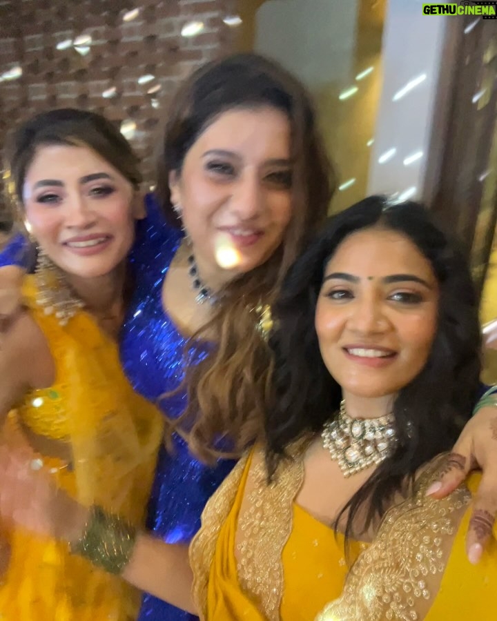 Anshita Akbarsha - 69.1K Likes - Happy faces ✨🧿🎉
@priyankapdeshpande
#specialone #behappy #bepositive #smile