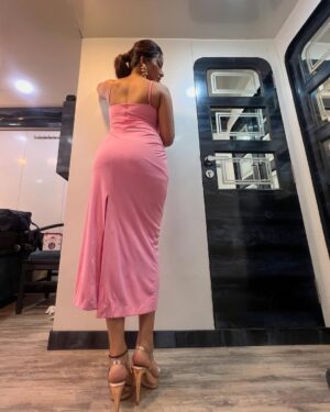 Antara Biswas Instagram - Pinkalicous Vibes 💕💖💓💞💘…. #aboutlastnight #phodcastwithelvish 

Managed by: @riyashhh269 
Hairstyling: @shab_qureshi786 
Mua: @makeupbyshahrooq 
Assisted by : @deepakpathak663