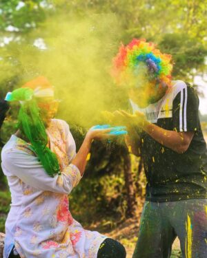 Antara Naina Roy Majumder Instagram - হাজার চাপের মাঝে অনেক হ‍্যাপি হলাম 👀
Happy Holi Guys 🥳✨🥰