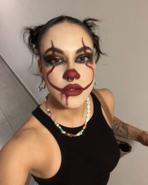 Antonia Bosman Instagram - Hi Georgie 🤡🎈