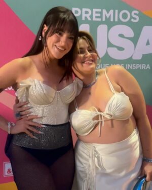 Antonia Bosman Instagram - 🧜🏼‍♀️✨💎 @premiosmusa 

styling x @piolavidal 
beauty x @humbertomoyav 
corset x Rodrigo Valenzuela @rvcouture 
falda x @nicolettavalentina 
joyas x @swarovski 
mngmt x @chepemejias 
fotos x @diegoescap