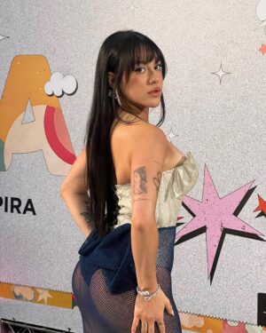 Antonia Bosman Instagram - 🧜🏼‍♀️✨💎 @premiosmusa 

styling x @piolavidal 
beauty x @humbertomoyav 
corset x Rodrigo Valenzuela @rvcouture 
falda x @nicolettavalentina 
joyas x @swarovski 
mngmt x @chepemejias 
fotos x @diegoescap