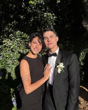 Antonia Bosman Instagram - ayer en el matri de mi @carlitosarratiaguerra & @ignaciovicenciob 🥹💍 gracias por hacerme parte de una noche tan hermosa y especial! que viva el amorrrrrrr 🤍