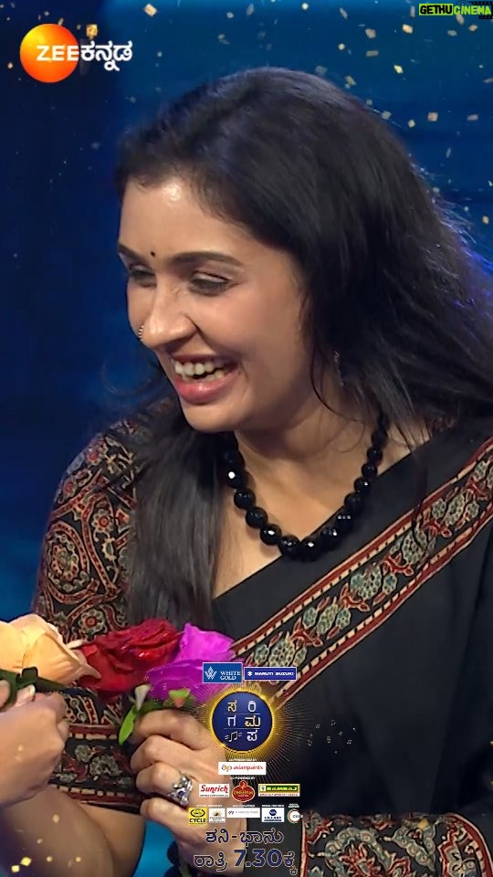 Anu Prabhakar - 222.1K Likes - ಸ್ನೇಹಲೋಕ ಹಾಡಿಗೆ ಅದ್ಭುತವಾಗಿ ಕುಣಿದ 'ಟೈಟಾನಿಕ್ ಹೀರೋಯಿನ್'..!
#ZeeKannada #SaReGaMaPa #SRGMP #SandalwoodSuperHitRound #ZKPro #ZeeOnTheGoReels #ZKReels #BayasidaBaagiluTegeyona