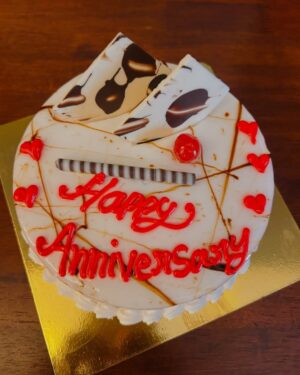 Anu Prabhakar Instagram - Celebrated the beautiful bond of love and togetherness — Happy Anniversary to Raghu anna and Anu akka!

#AnniversaryLove #RaghuAndAnu #TogetherForever #FamilyMoments #LoveInTheAir #CoupleGoals