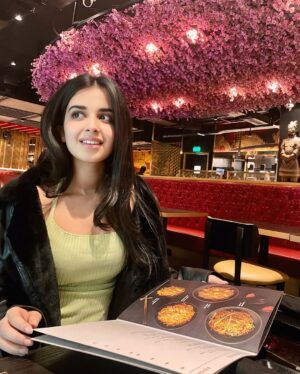 Anvesha Vij Instagram - Reading menu like it’s a love letter💌🍝