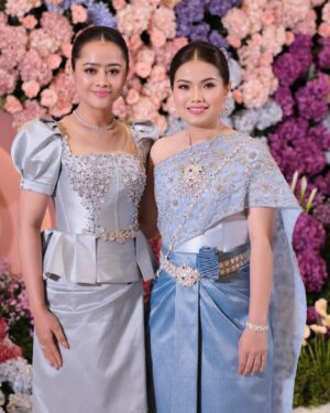 Aok Sokunkanha Instagram - ថ្ងៃនេះជាថ្ងៃពិសេសរបស់ប្អូនស្រី 🥰 បងសូមជូនពរប្អូនស្រីមានសុភមង្គលក្នុងជីវិតគូ និងមានបុត្រឆាប់ៗ ❤️🥰