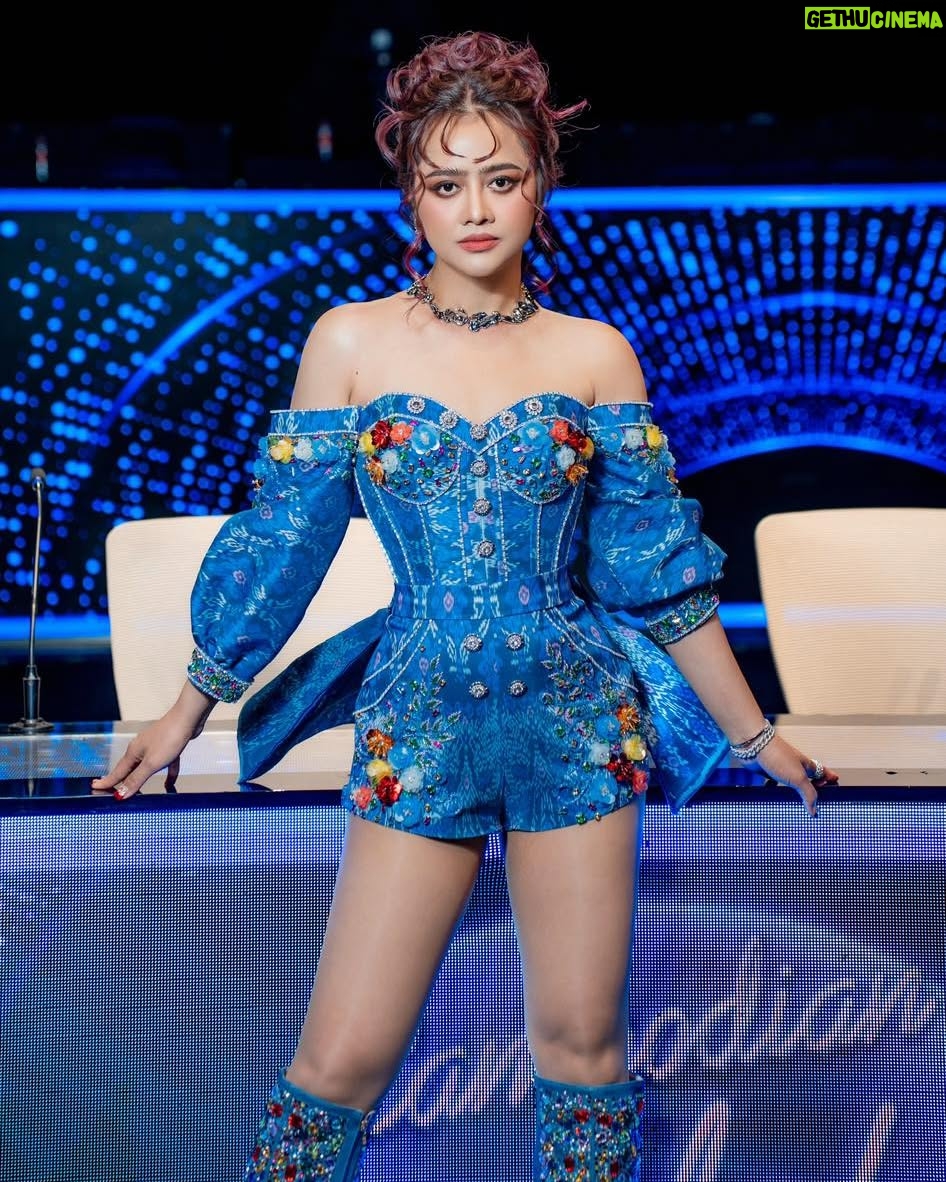 Aok Sokunkanha - 9.6K Likes - ឈុតហូលបែបសម័យ ជប់ត្រឹមតែមួយថ្ងៃ ដោយ sokchea_tailor
អរគុណបងប្អូនដែលបានទៅទស្សនាកាលពីយប់មិញ 💜
ជួបគ្នាវគ្គពាក់កណ្តាលផ្ដាច់ព្រត្រ័🫶🏻
ផាត់មុខដោយ: Nea Makeup Artist
ធ្វើសក់ដោយ: chhengkypich
ថតរូបដោយ: @Della
#Cambodianidolseason4 #liveshow #week5 #Aoksokunkanha