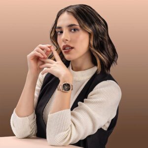 Arantza Ruiz Instagram - 🤎Ser parte del Multifort TV Saga 2 es disfrutar de la versatilidad de dos tamaños en un solo reloj, adaptándose a cada faceta de mi vida. @midowatches #InspiredbyNewVisions #MultifortTV #MIDOwatches