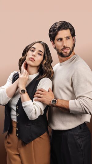 Arantza Ruiz Instagram - Multifort TV Saga 2, es un trabajo perfecto que se refleja en los detalles únicos de un dúo de hermosos relojes: diamantes, cepillado en la carátula y PVD oro rosado @midowatches #InspiredbyNewVisions #MultifortTV #MIDOwatches