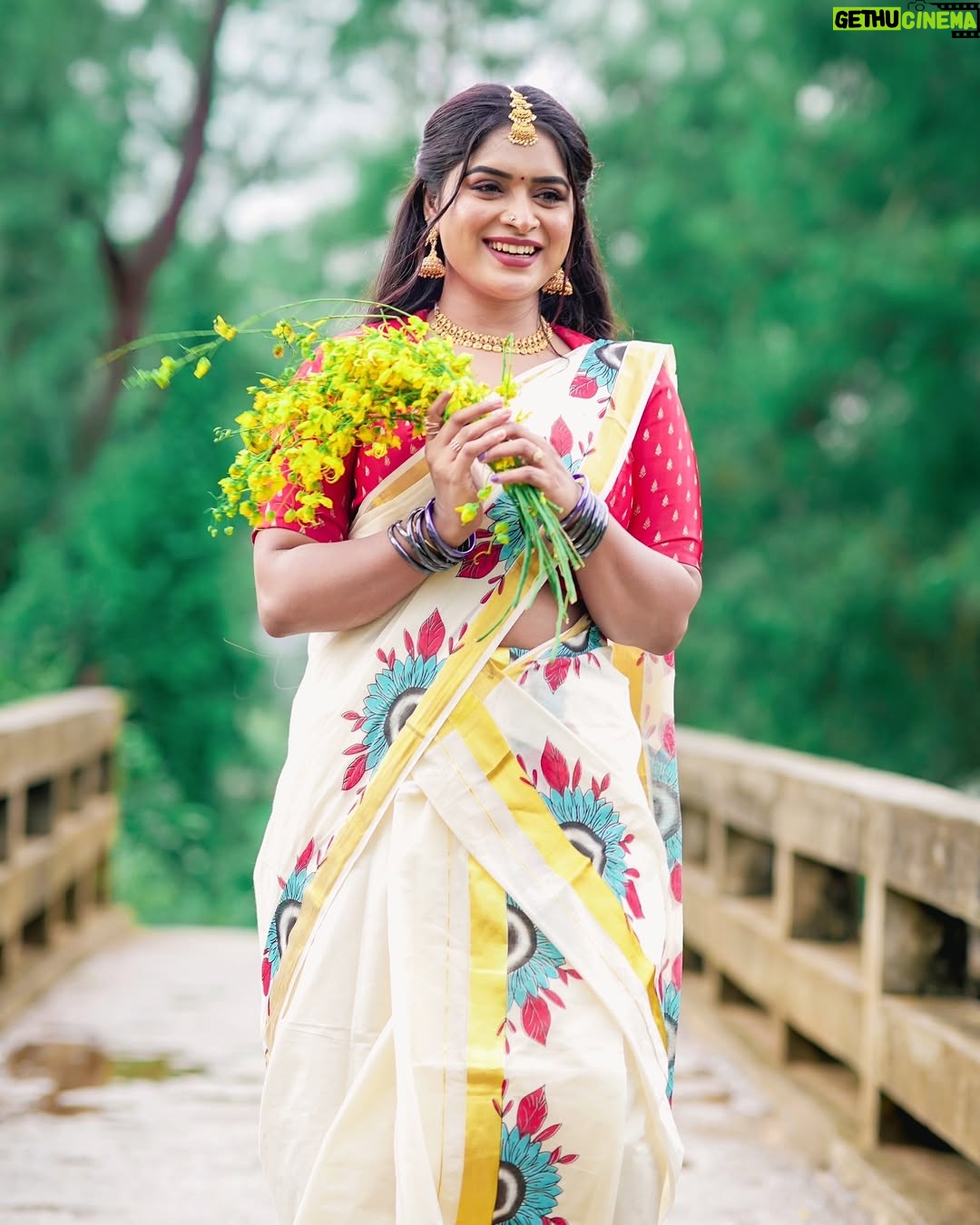 Arathy Sojan - 5.1K Likes - വിഷു ആശംസകള്🌸
#vishu2025 #vishu #vishuspecial #kerala #malayali