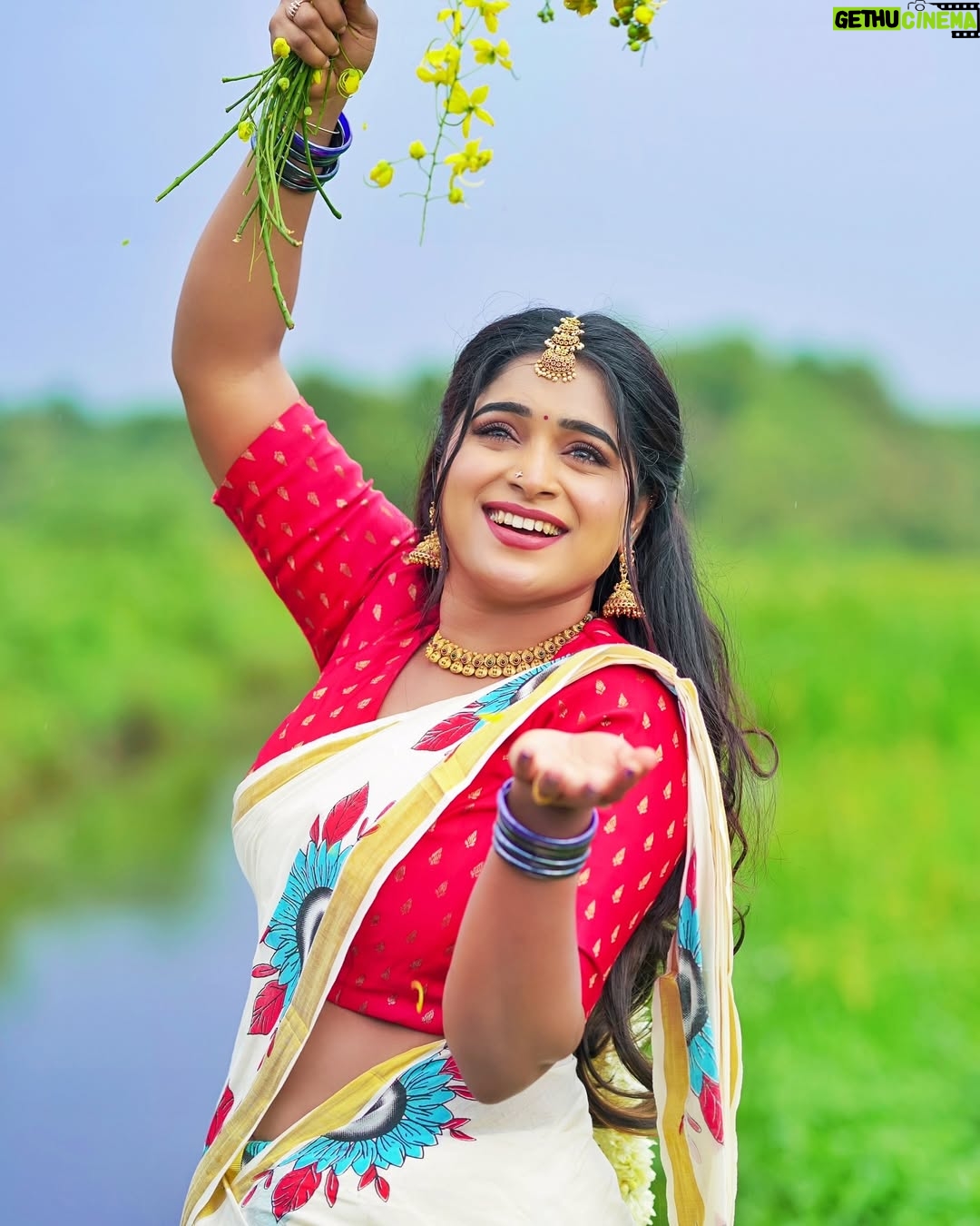 Arathy Sojan - 5.1K Likes - വിഷു ആശംസകള്🌸
#vishu2025 #vishu #vishuspecial #kerala #malayali