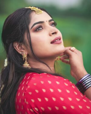 Arathy Sojan Instagram - വിഷു ആശംസകള്‍🌸

#vishu2025 #vishu #vishuspecial #kerala #malayali