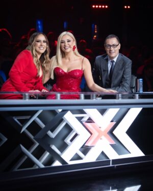 Arbana Osmani Instagram - Moments from last night at @xfactor.albania Finale 

My beautiful make up is from @makeupbyelona 
Hair always by my @jetmira_dushi_official