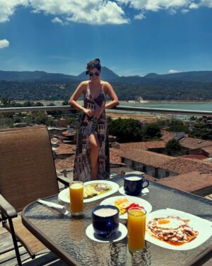 Areliz Benel Instagram - Me hospedé en @hotel_sansebastian12 maravillas terraza para el desayuno 💖