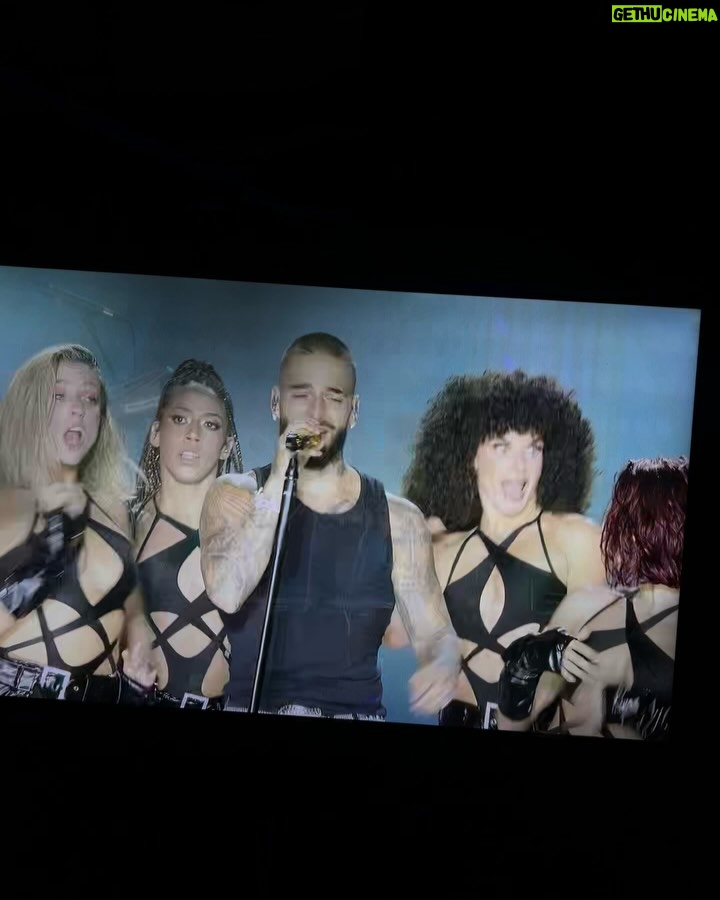 Ariadna Hafez Navarro - 10.3K Likes - Maluma Tour Pretty Dirty ❤️🔥 que el primer show de este sueño de gira fuera en Gran Canaria, mi isla, en carnavales, mis fechas favoritas, es todo lo que podría haber pedido. Esto solo acaba de empezar 🥹💫!
Vienes a algún concierto??