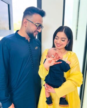 Arisha Razi Instagram - Our little one’s first Eid.✨

Wearing @itsforu_official 💛

#arisharazikhan #eidmubarak
