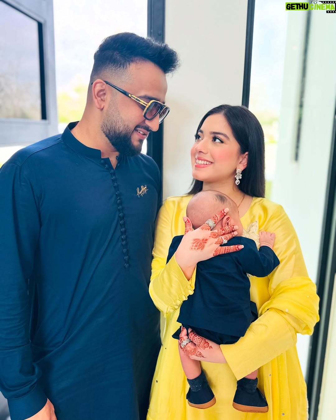 Arisha Razi - 133.9K Likes - Our little one’s first Eid.✨
Wearing @itsforu_official 💛
#arisharazikhan #eidmubarak
