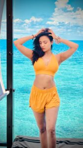 Actress Ashi Singh HD Photos and Wallpapers March 2025