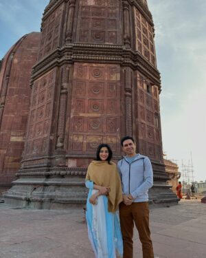 Ashlesha Savant Instagram - Vrindavan calling ….,,, 🥳

There is a whole other universe here …. It cannot be expressed in words . It’s something else. It’s an experience. It’s love ❤️ !!!! Pure love ❤️ . 

Someone told me you cannot step here without Radha Rani’s calling. 

Pics - @toshikamishra6 
🧿🧿🧿🧿🧿🧿🧿🧿🧿 #blessed #beyondwords #unreal #radha #krishna
