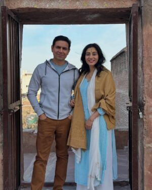 Ashlesha Savant Instagram - Vrindavan calling ….,,, 🥳

There is a whole other universe here …. It cannot be expressed in words . It’s something else. It’s an experience. It’s love ❤️ !!!! Pure love ❤️ . 

Someone told me you cannot step here without Radha Rani’s calling. 

Pics - @toshikamishra6 
🧿🧿🧿🧿🧿🧿🧿🧿🧿 #blessed #beyondwords #unreal #radha #krishna