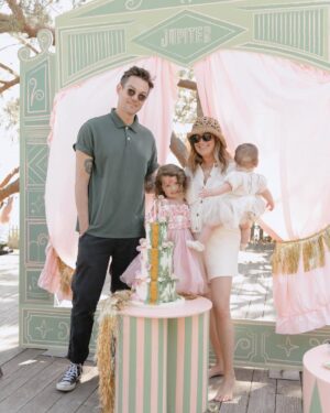 Ashley Tisdale Instagram - Welcome to Jupiter’s Munchkinland! I can’t explain the feeling when your kid turns 4, I know it’s still little but it’s like they grew up overnight. I love every single thing about this girl and I know she’s gonna do something really special in this world. My greatest joy in life is being her mom 💗

The biggest thank you to @michellerogers_styling for helping us create Jupiter’s dream party 🫶🏻
