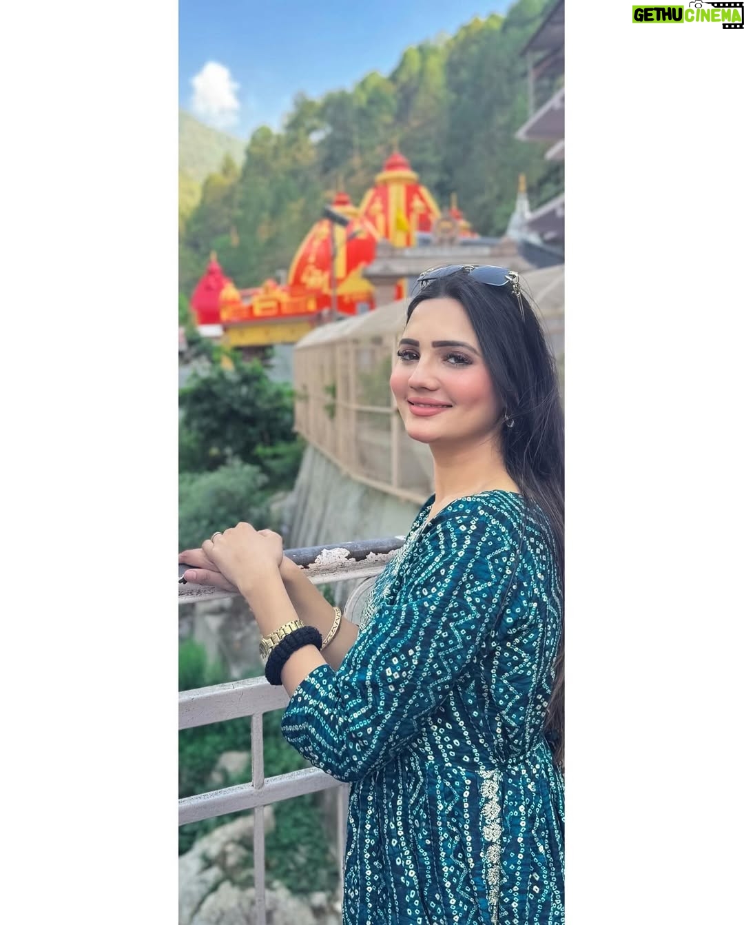 Ashna Kishore - 10.3K Likes - What an experience ♥️😇🧿🙏🏻Kainchi Dham- Shri Neem Karoli Baba 🌺 Blessed and how 😇✨
.
.
.
.
.
.
.
.
.
.
#KainchiDham #KaichiDam #neemkarolibaba #jaiho #jaishreeram #ram #hanumanji #bajrangbali #neemkarori #uttrakhand #nainital #mountains #travel #traveldairies #hills #AshnaKishore #fy #trending #trend #explore #explorepage #india #traveling #hillstationsofindia #hindu #spirituality #kainchi #travelindia#incredibleindia