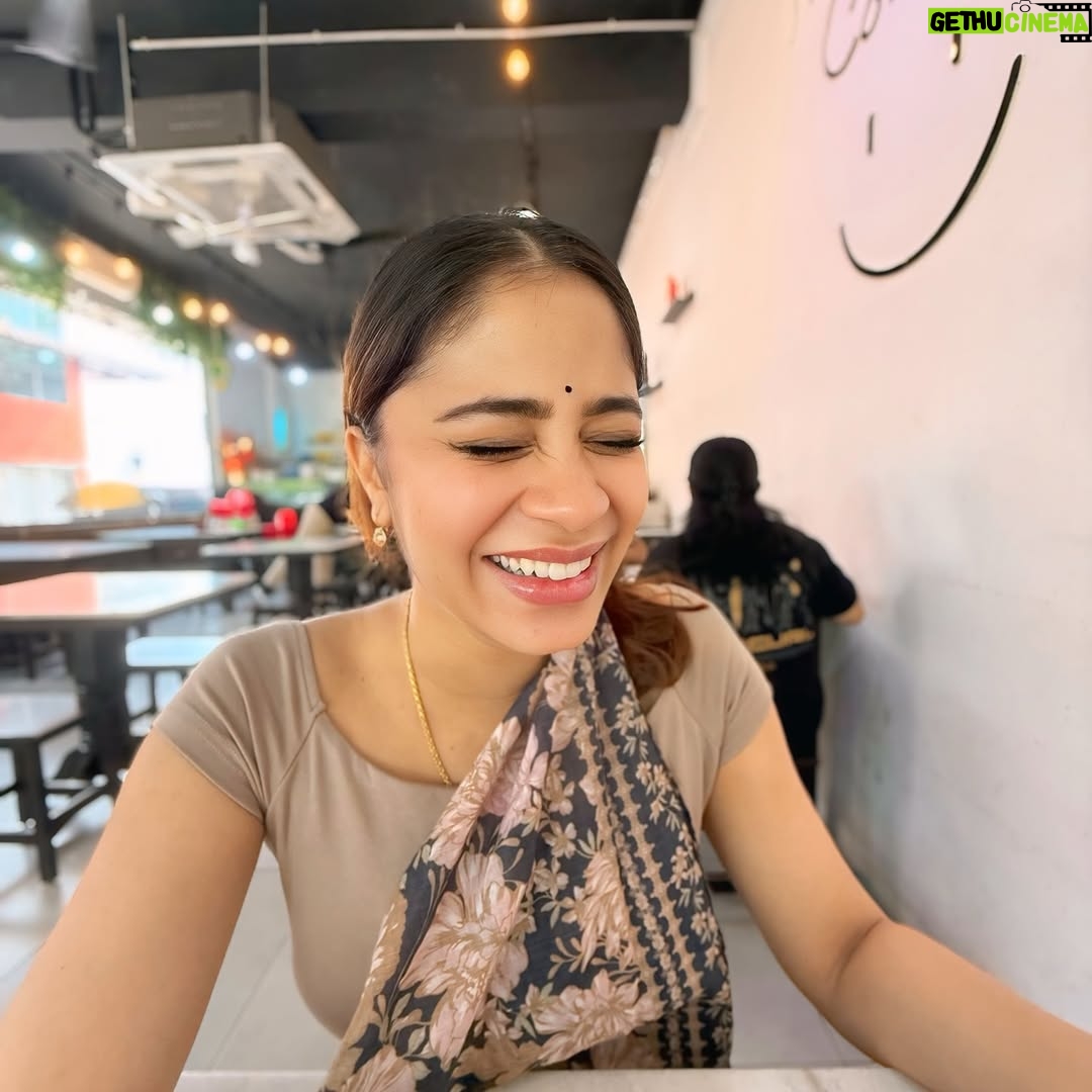 Ashvini Jegathesan - 7K Likes - Peace. Love. Happiness ♥️
#foryoupage #blessed #happylife #staypositive