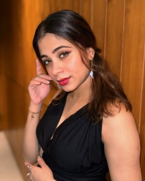 Ashvini Jegathesan Instagram - eyes have a languange of their own ✨🫶

#selflove #bali #vacaymode #happiest #explorepage
