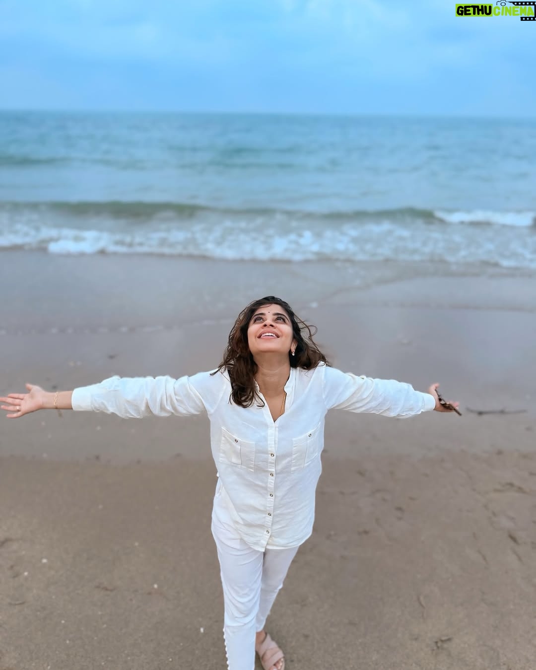 Ashvini Jegathesan - 11.9K Likes - souls don’t meet by accident 🫂🩷
#foryou #loveislove❤️ #explorepage✨ #liveyourbestlife❤️