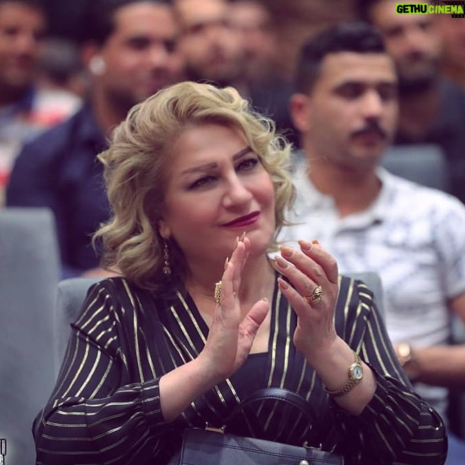 Asia Kamal - 14.8K Likes - تحيه للكوادر الطبيه والقوات الامنيه وفرق الدفاع المدني لوقفتهم المشرفه والرائعه لدرء الخطر عنا 🇮🇶 #خليك_بالبيت
#العراق
#اسيا_كمال