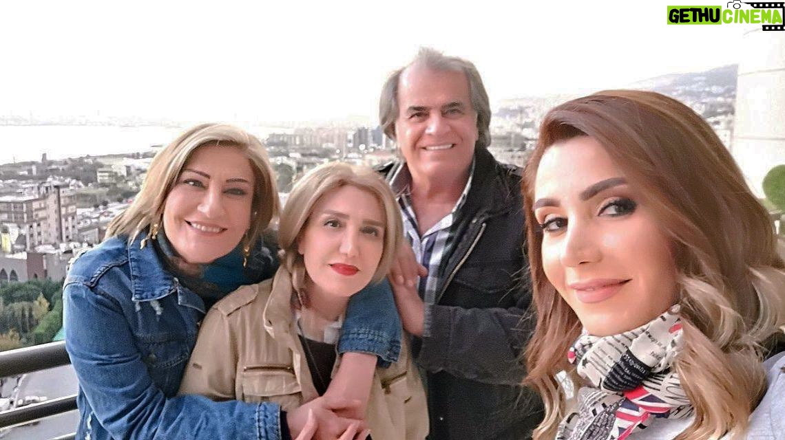 Asia Kamal - 18.5K Likes - جمعة خير وعافية عليكم من الارشيف #بيروت مع احلى الاصدقاء ايام جان اكو سفر وحياة ان شاءلله ترجع الايام الحلوه .. ❤️🙏🏼
احجولي شنو اول نشاط راح تسوة ورا منخلص من كورونا
#جواد_الشكرجي
#عاتكة_الخطيب
#الاء_حسين
#اسيا_كمال