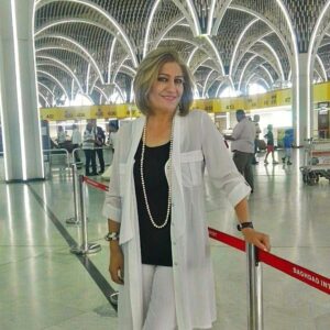 Asia Kamal Instagram - من مطار بغداد الدولي الى عمان ✈️ انتظروني قريباا وادعو لي بسلامة .. محبتي لكم 🌹🌹
